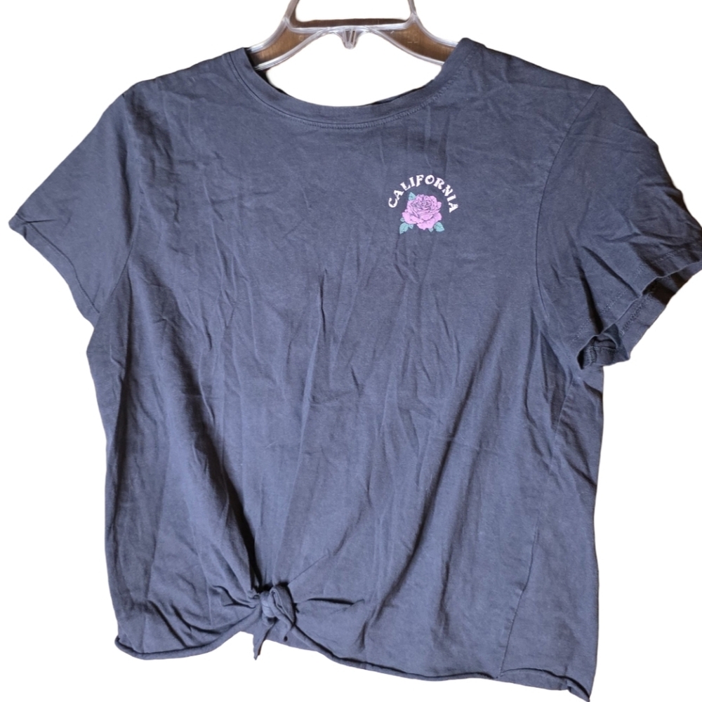 Vibe N’ California Graphic Tie-Front Tee Size L